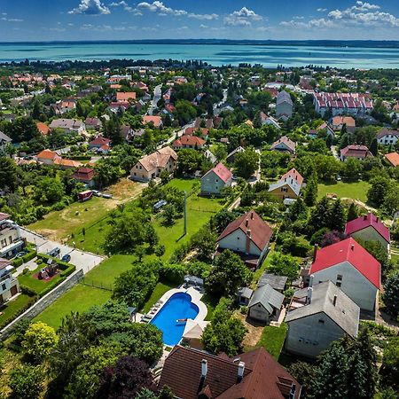 באלאטונפורד Fuege Villa Luxury & Wellness מראה חיצוני תמונה